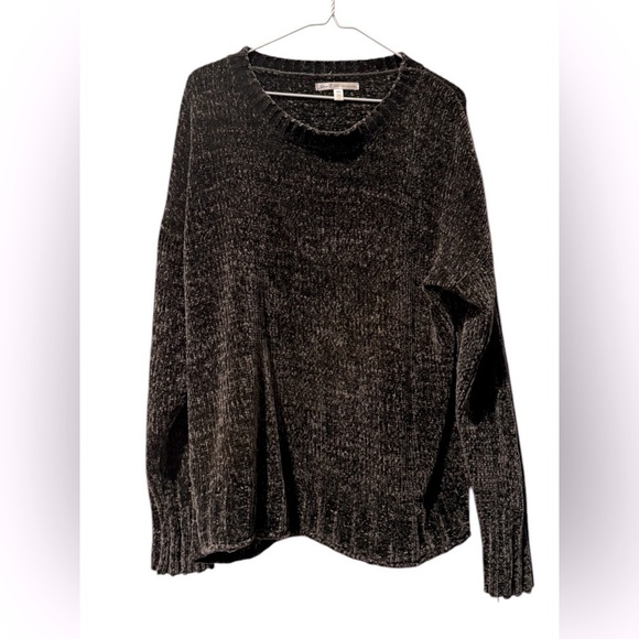 Women's Seven7 Chenille Ultra Plush Cardigan Pullover Caviar Sweater Size Medium - Picture 1 of 3